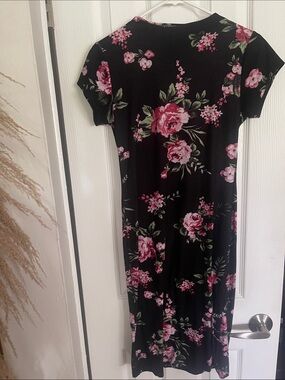 Source Unknown Black Maxi Dress with Pink Floral Print